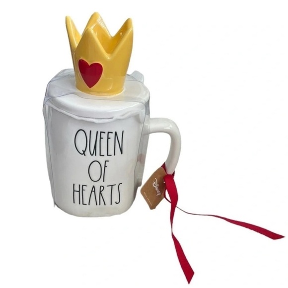 Rae Dunn Disney Oueen Of Hearts Mug Topper - Picture 3 of 9